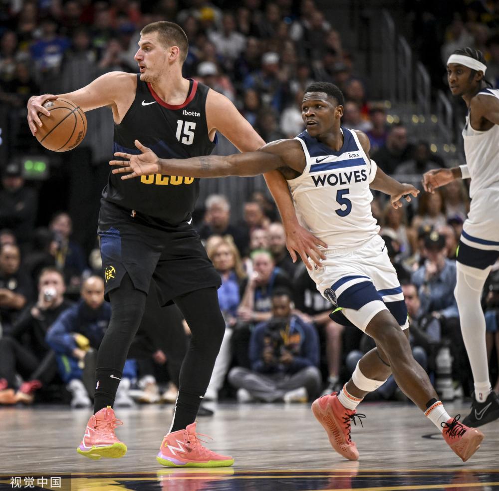 端暴露出明 端暴露出明