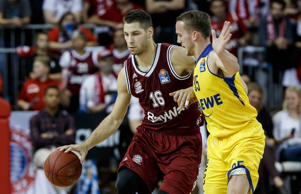 上海男篮此 上海男篮此