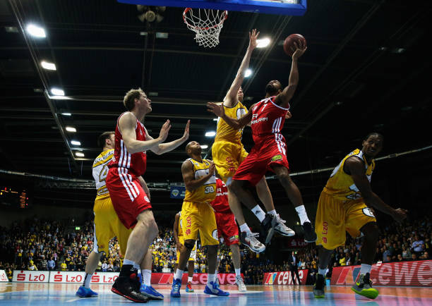 引进新球员 引进新球员